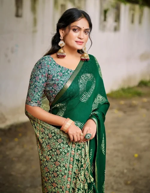 criva creap pretty look sarees - Pine Green
