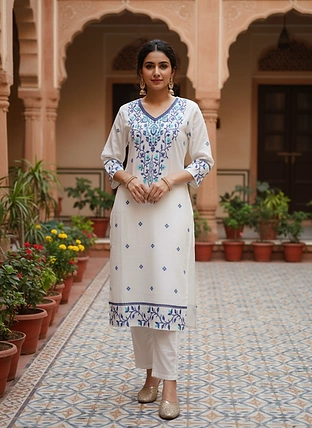 Premium Bengal Jamdani Kurti - Handwoven Artisan Fabric Jamdani Kurti in White