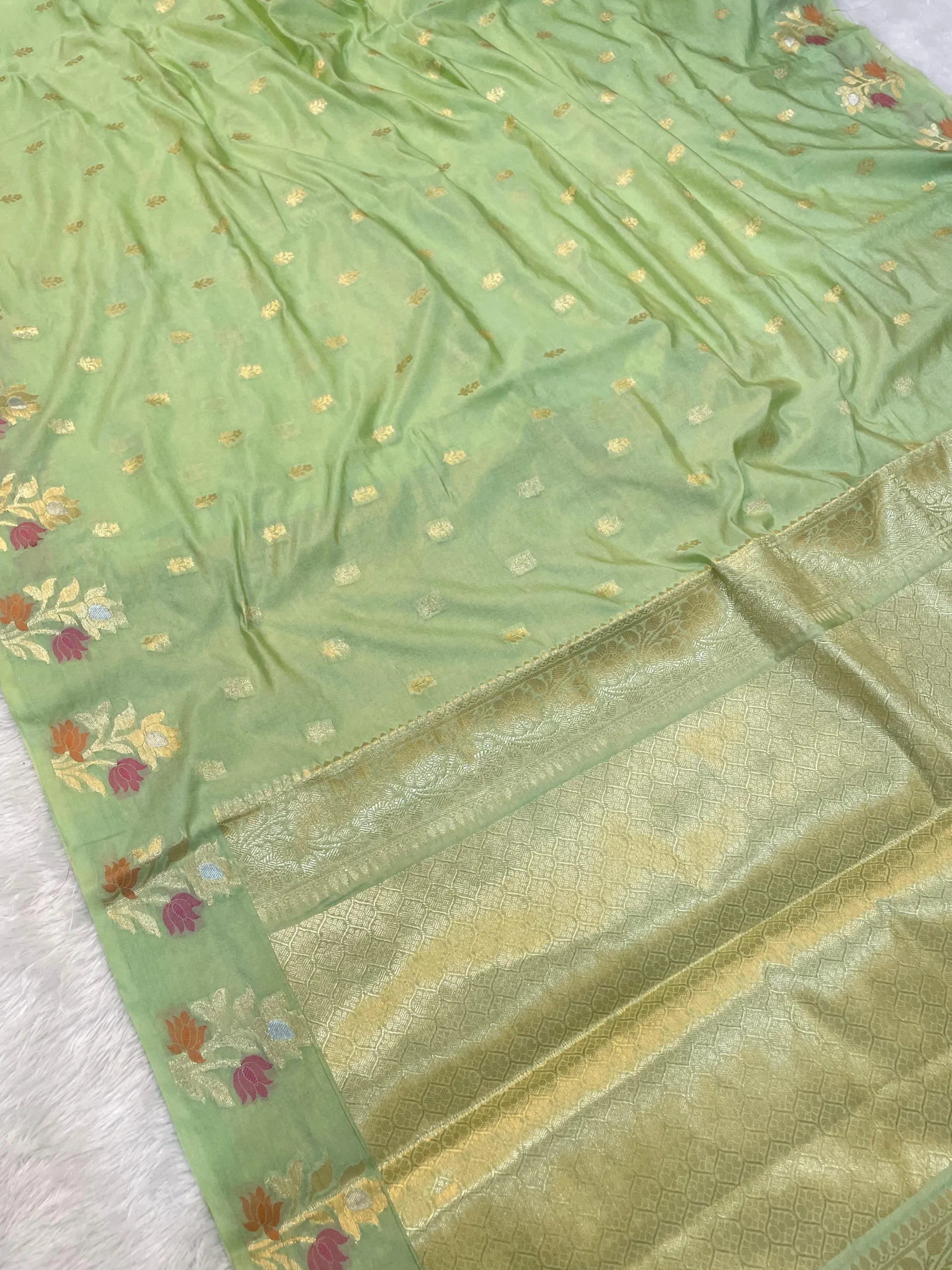 Mint Green Raw Mango Banarasi Silk Saree with Gold Zari Motifs - Image 4